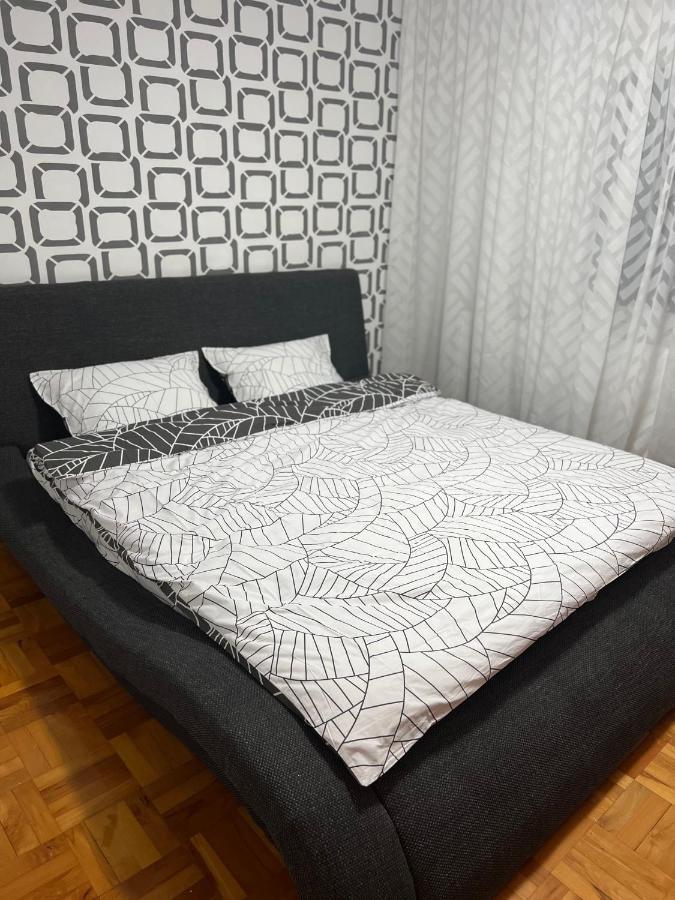 Mona Apartment Taxi#Airport #Parking#Bucharest#Therme Otopeni Eksteriør billede